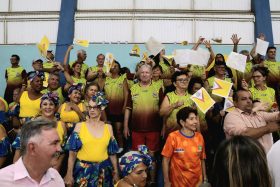 Para ninguém colocar defeito: 2.500 atletas dos Jogos da Melhor Idade  lotam quadra em Araçatuba
